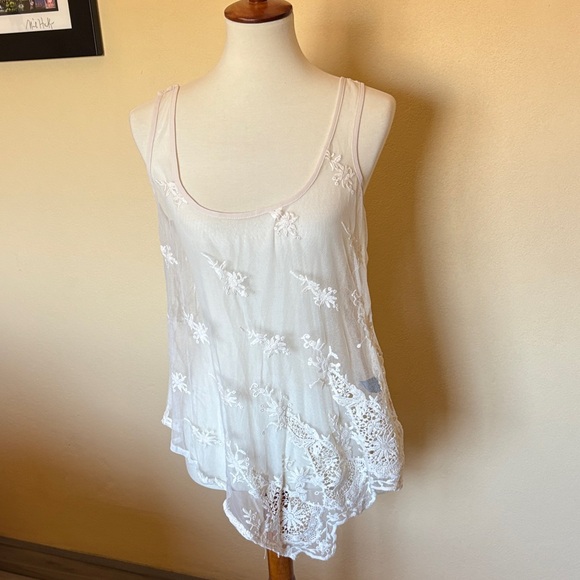 Love Stitch White Lace Tank Top - Picture 1 of 5